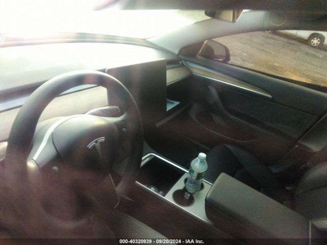 Photo 6 VIN: 5YJ3E1EA3PF449187 - TESLA MODEL 3 