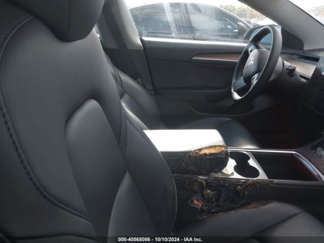 Photo 4 VIN: 5YJ3E1EA3PF451201 - TESLA MODEL 3 