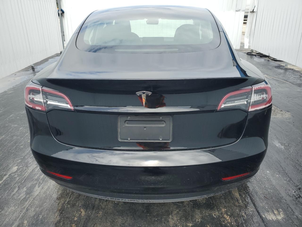 Photo 17 VIN: 5YJ3E1EA3PF456737 - TESLA MODEL 3 