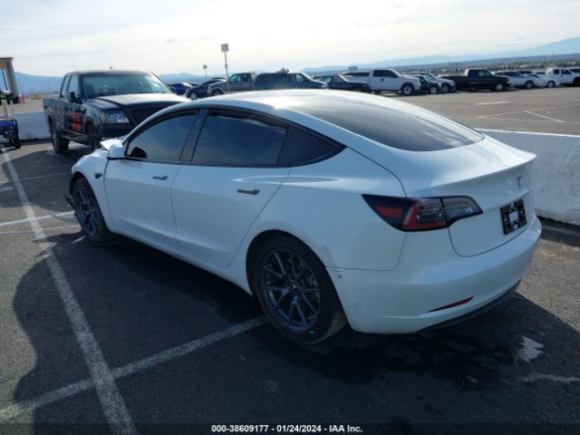 Photo 2 VIN: 5YJ3E1EA3PF540735 - TESLA MODEL 3 