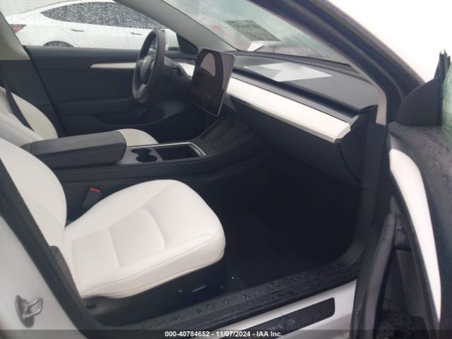 Photo 4 VIN: 5YJ3E1EA3PF563707 - TESLA MODEL 3 