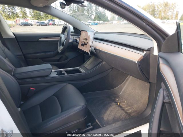 Photo 4 VIN: 5YJ3E1EA3PF569975 - TESLA MODEL 3 