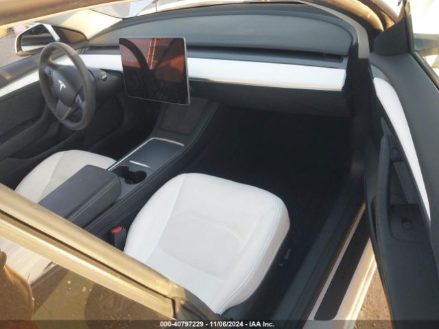 Photo 4 VIN: 5YJ3E1EA3PF573136 - TESLA MODEL 3 