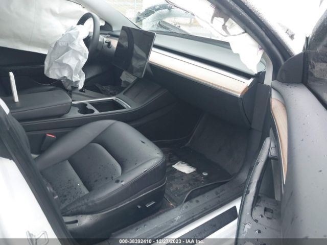 Photo 4 VIN: 5YJ3E1EA3PF576439 - TESLA MODEL 3 