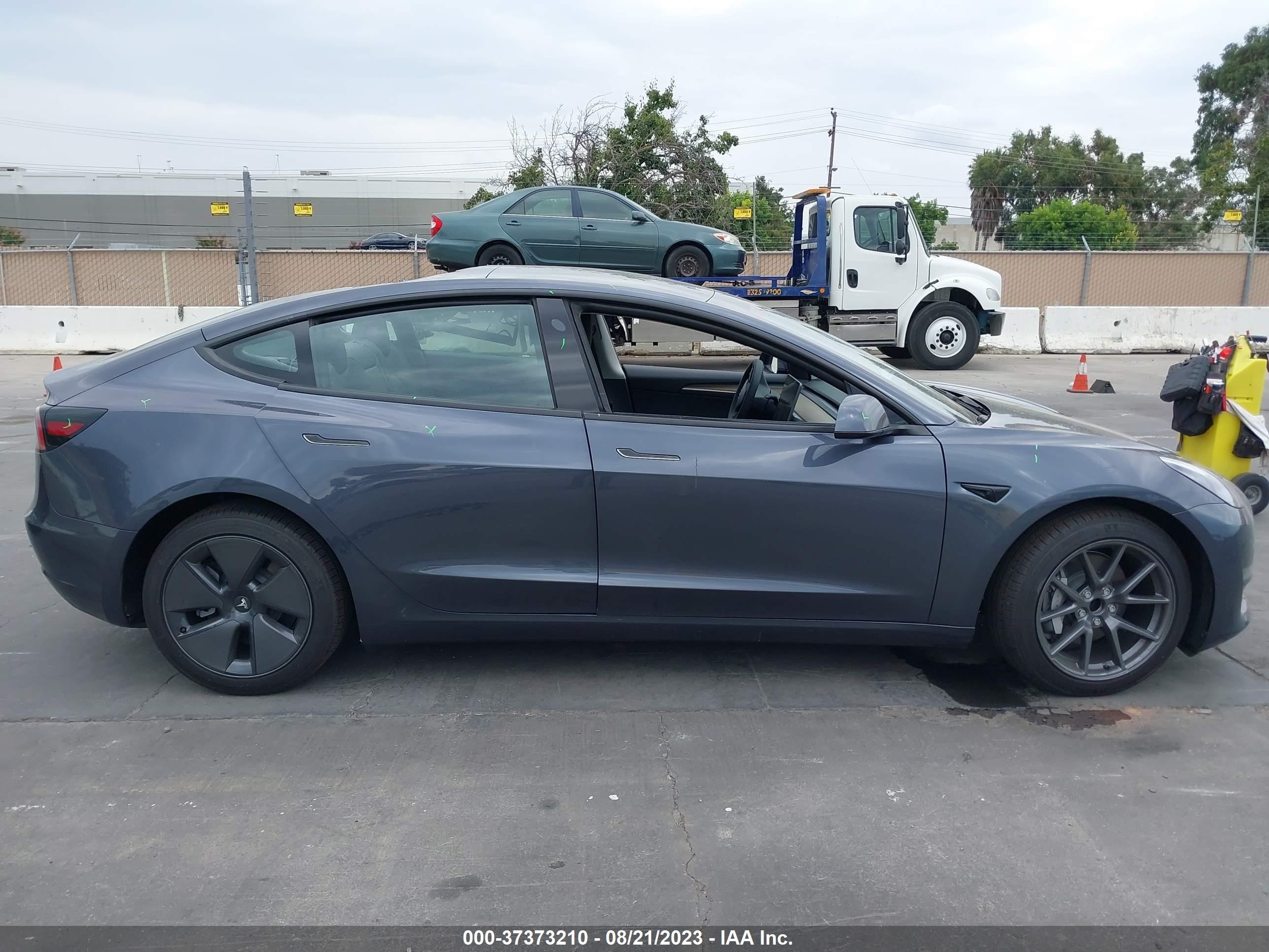 Photo 12 VIN: 5YJ3E1EA3PF583018 - TESLA MODEL 3 