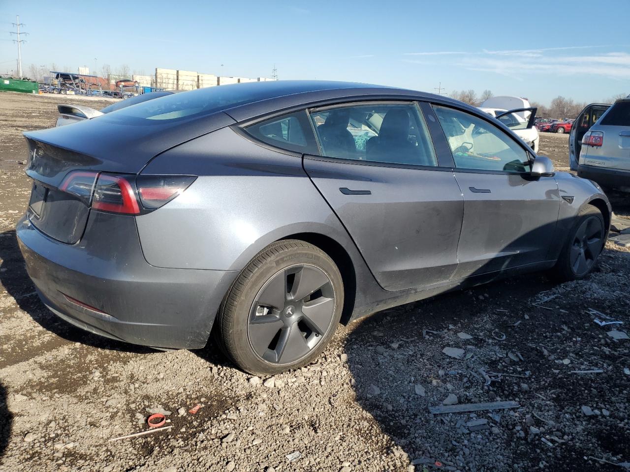 Photo 2 VIN: 5YJ3E1EA3PF599011 - TESLA MODEL 3 