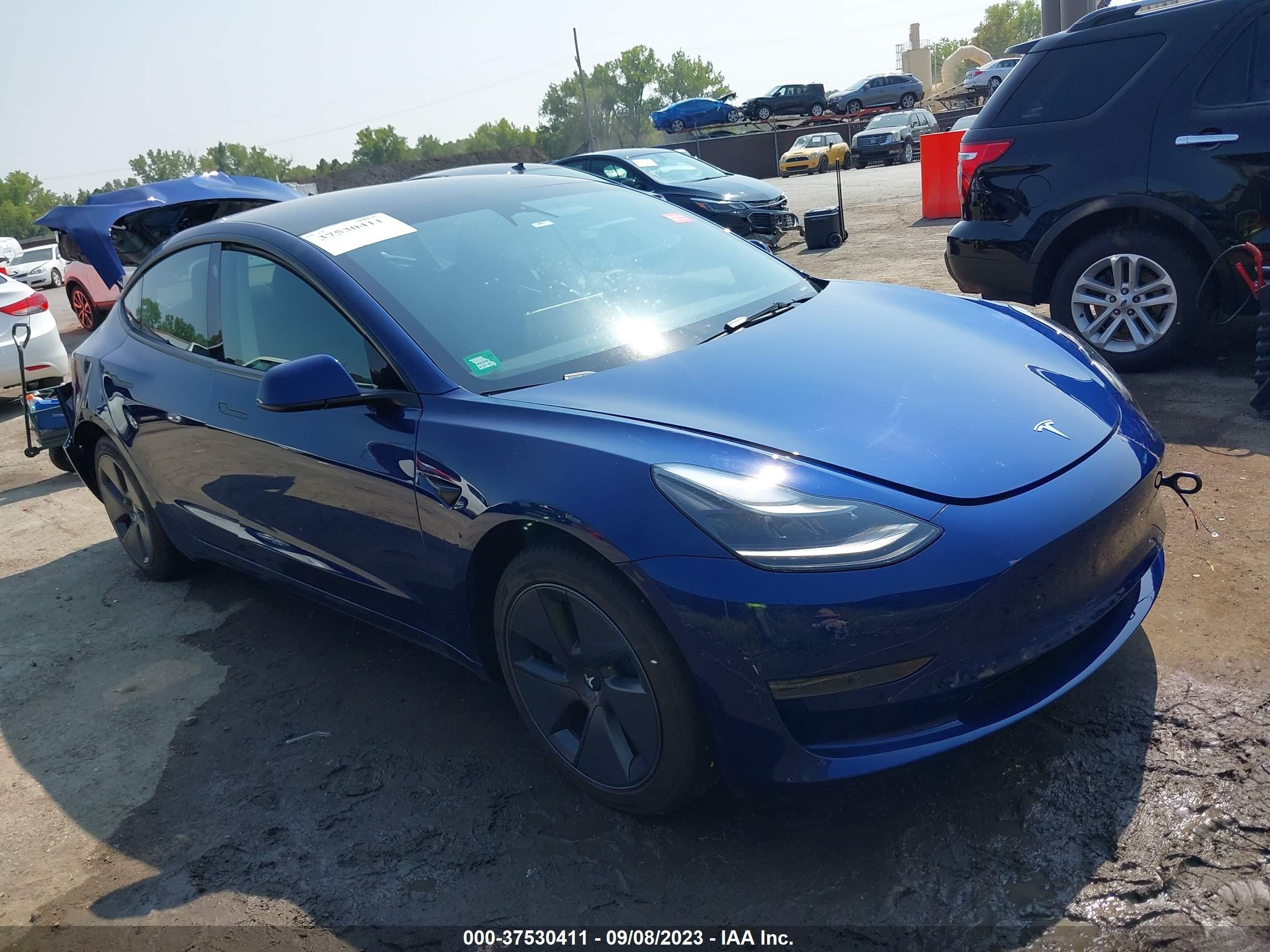 Photo 0 VIN: 5YJ3E1EA3PF605700 - TESLA MODEL 3 