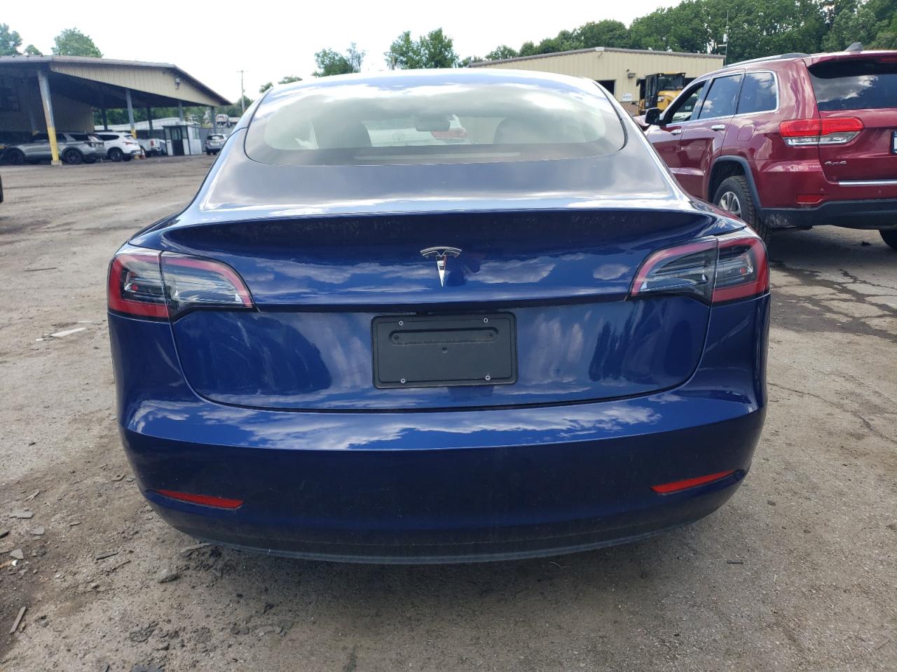 Photo 5 VIN: 5YJ3E1EA3PF606023 - TESLA MODEL 3 