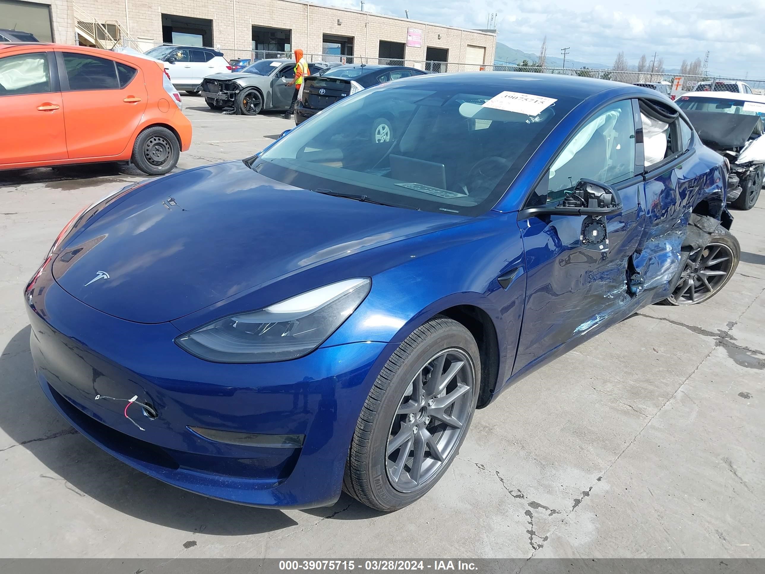 Photo 1 VIN: 5YJ3E1EA3PF607933 - TESLA MODEL 3 