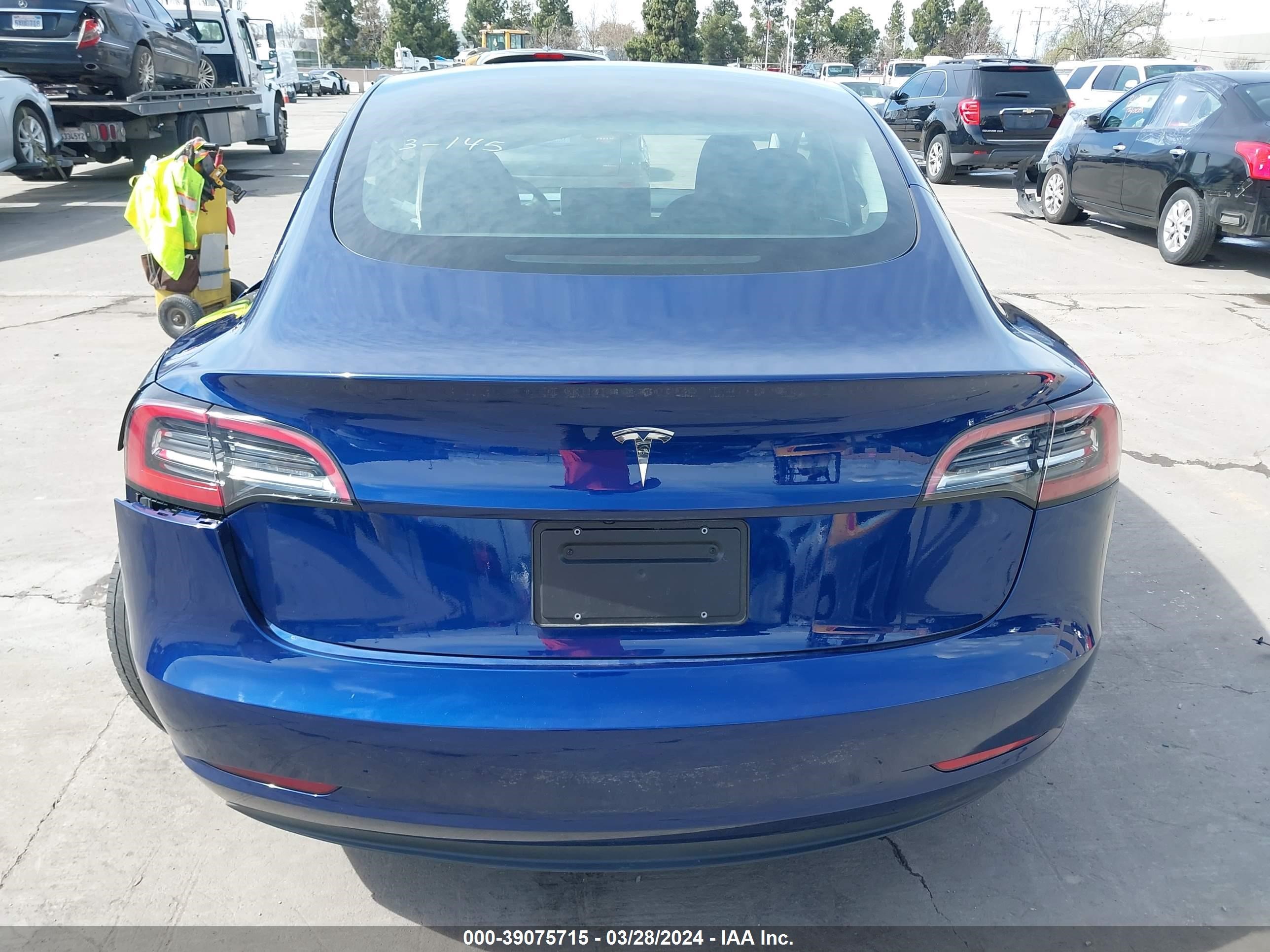 Photo 14 VIN: 5YJ3E1EA3PF607933 - TESLA MODEL 3 