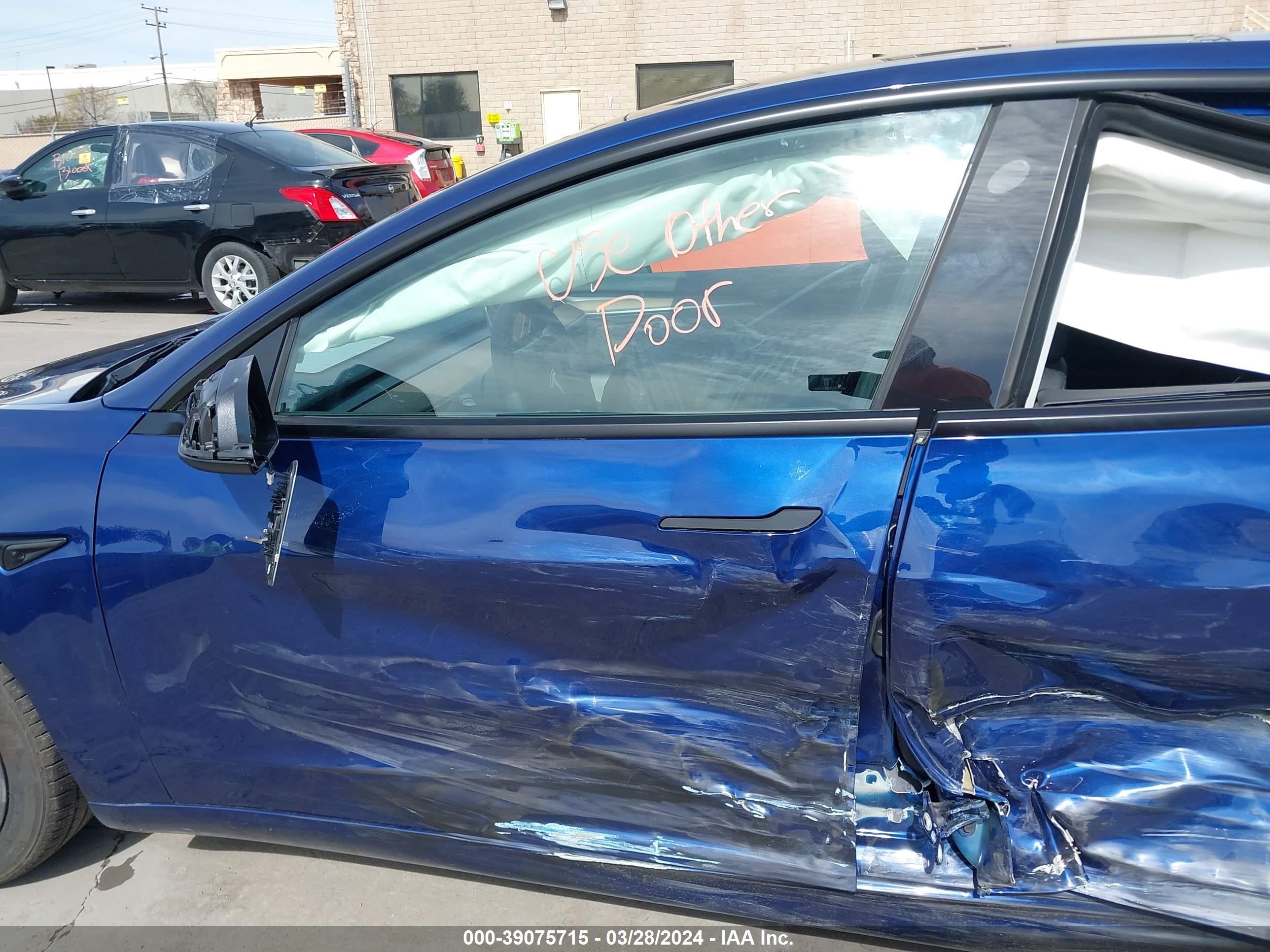 Photo 17 VIN: 5YJ3E1EA3PF607933 - TESLA MODEL 3 