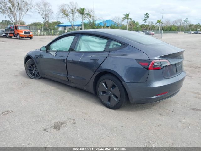 Photo 2 VIN: 5YJ3E1EA3PF690456 - TESLA MODEL 3 