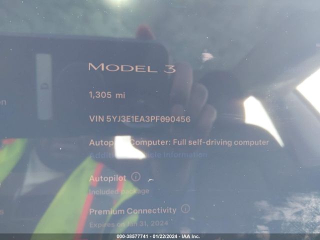 Photo 6 VIN: 5YJ3E1EA3PF690456 - TESLA MODEL 3 