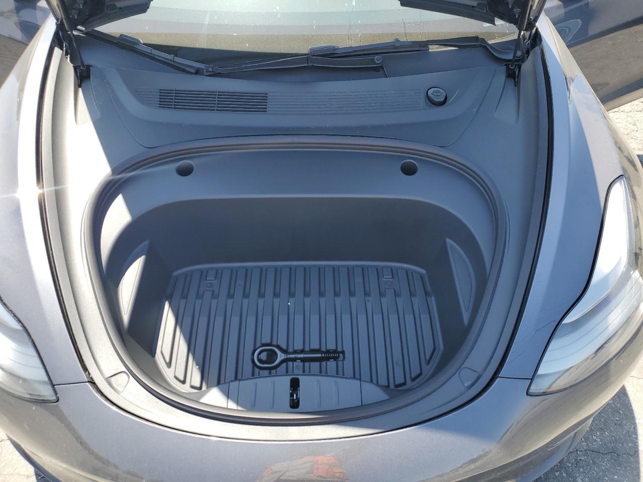 Photo 10 VIN: 5YJ3E1EA3PF712939 - TESLA MODEL 3 