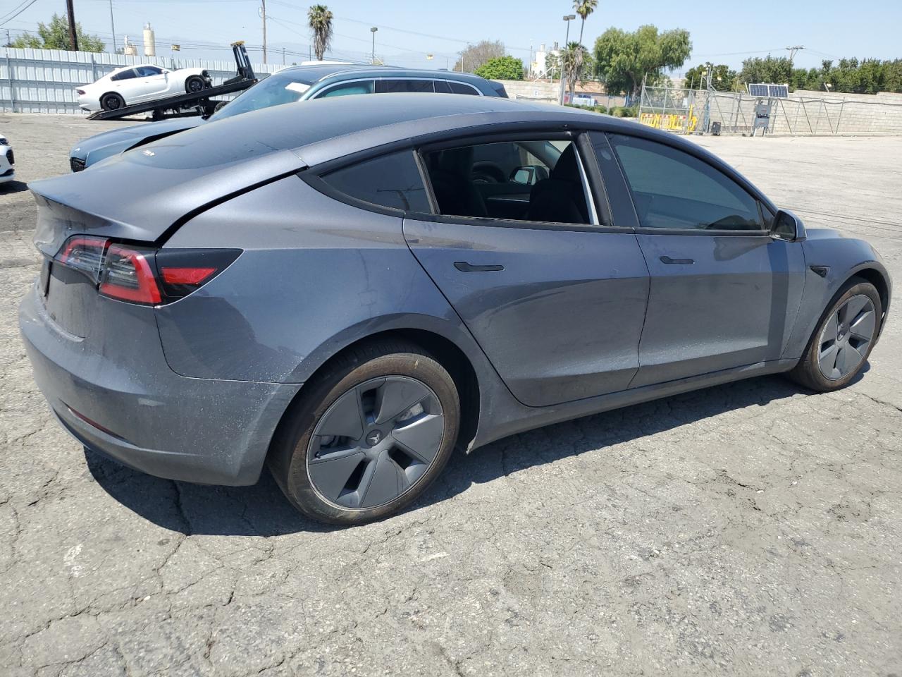 Photo 2 VIN: 5YJ3E1EA3PF712939 - TESLA MODEL 3 