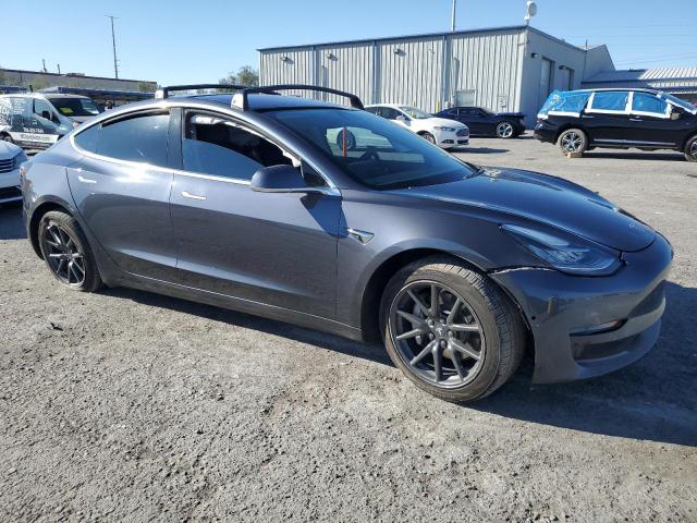 Photo 3 VIN: 5YJ3E1EA4JF005078 - TESLA MODEL 3 