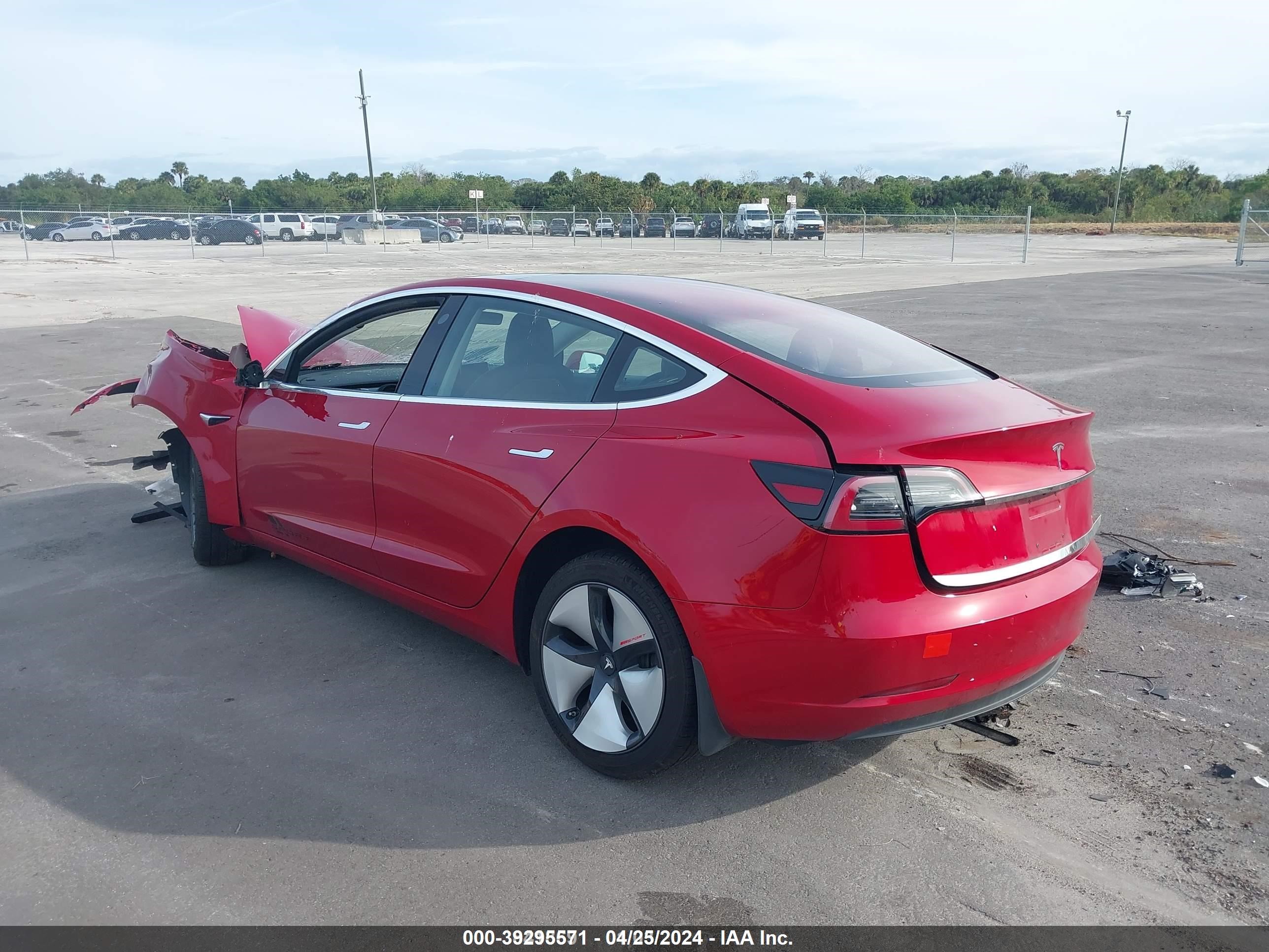 Photo 3 VIN: 5YJ3E1EA4JF008899 - TESLA MODEL 3 