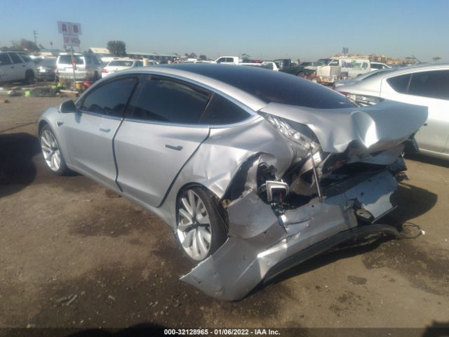 Photo 2 VIN: 5YJ3E1EA4JF011012 - TESLA MODEL 3 