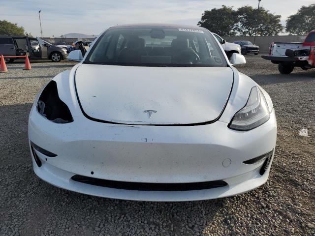 Photo 4 VIN: 5YJ3E1EA4JF017277 - TESLA MODEL 3 