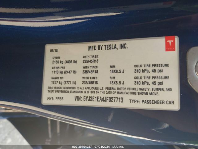 Photo 8 VIN: 5YJ3E1EA4JF027713 - TESLA MODEL 3 