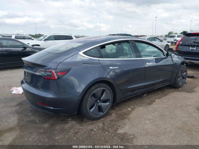 Photo 3 VIN: 5YJ3E1EA4JF030594 - TESLA MODEL 3 