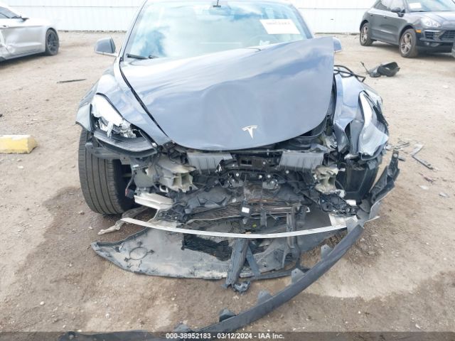 Photo 5 VIN: 5YJ3E1EA4JF030594 - TESLA MODEL 3 