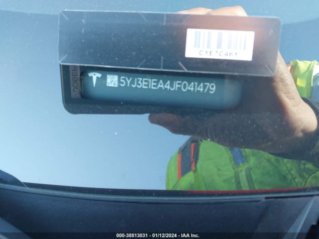 Photo 8 VIN: 5YJ3E1EA4JF041479 - TESLA MODEL 3 