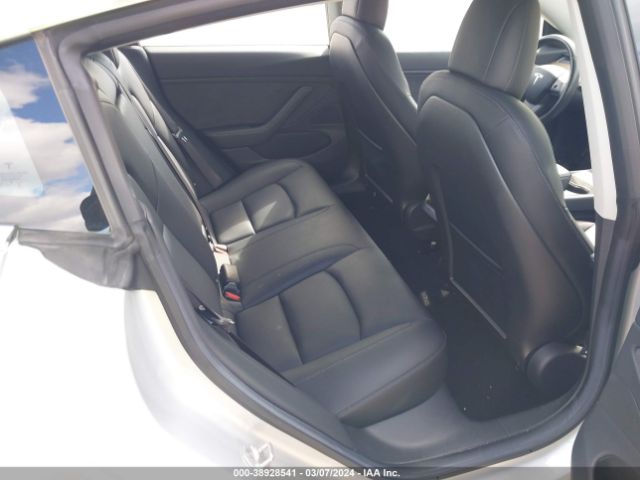 Photo 7 VIN: 5YJ3E1EA4JF044544 - TESLA MODEL 3 