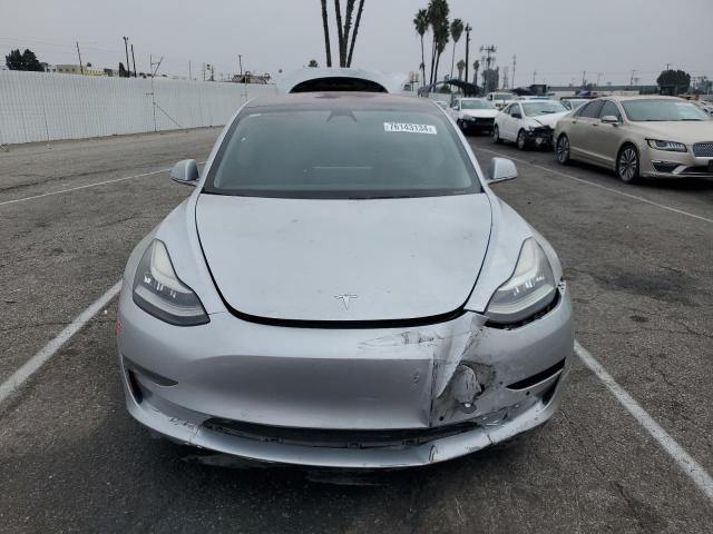 Photo 4 VIN: 5YJ3E1EA4JF049792 - TESLA MODEL 3 