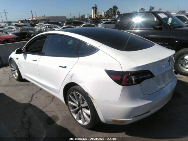 Photo 2 VIN: 5YJ3E1EA4JF062557 - TESLA MODEL 3 