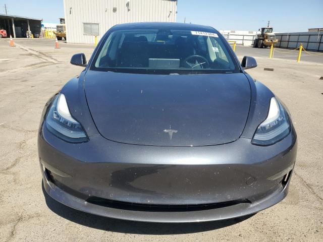 Photo 4 VIN: 5YJ3E1EA4JF077656 - TESLA MODEL 3 