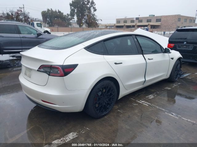 Photo 3 VIN: 5YJ3E1EA4JF098734 - TESLA MODEL 3 