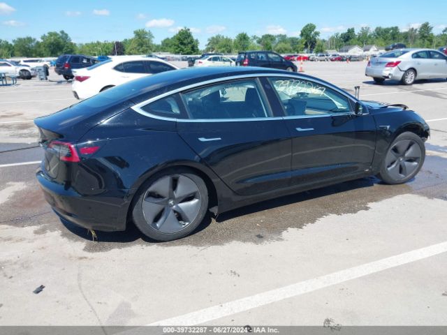 Photo 3 VIN: 5YJ3E1EA4JF109019 - TESLA MODEL 3 