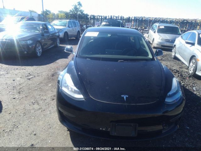 Photo 5 VIN: 5YJ3E1EA4JF156535 - TESLA MODEL 3 