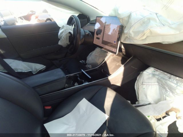 Photo 4 VIN: 5YJ3E1EA4JF157197 - TESLA MODEL 3 