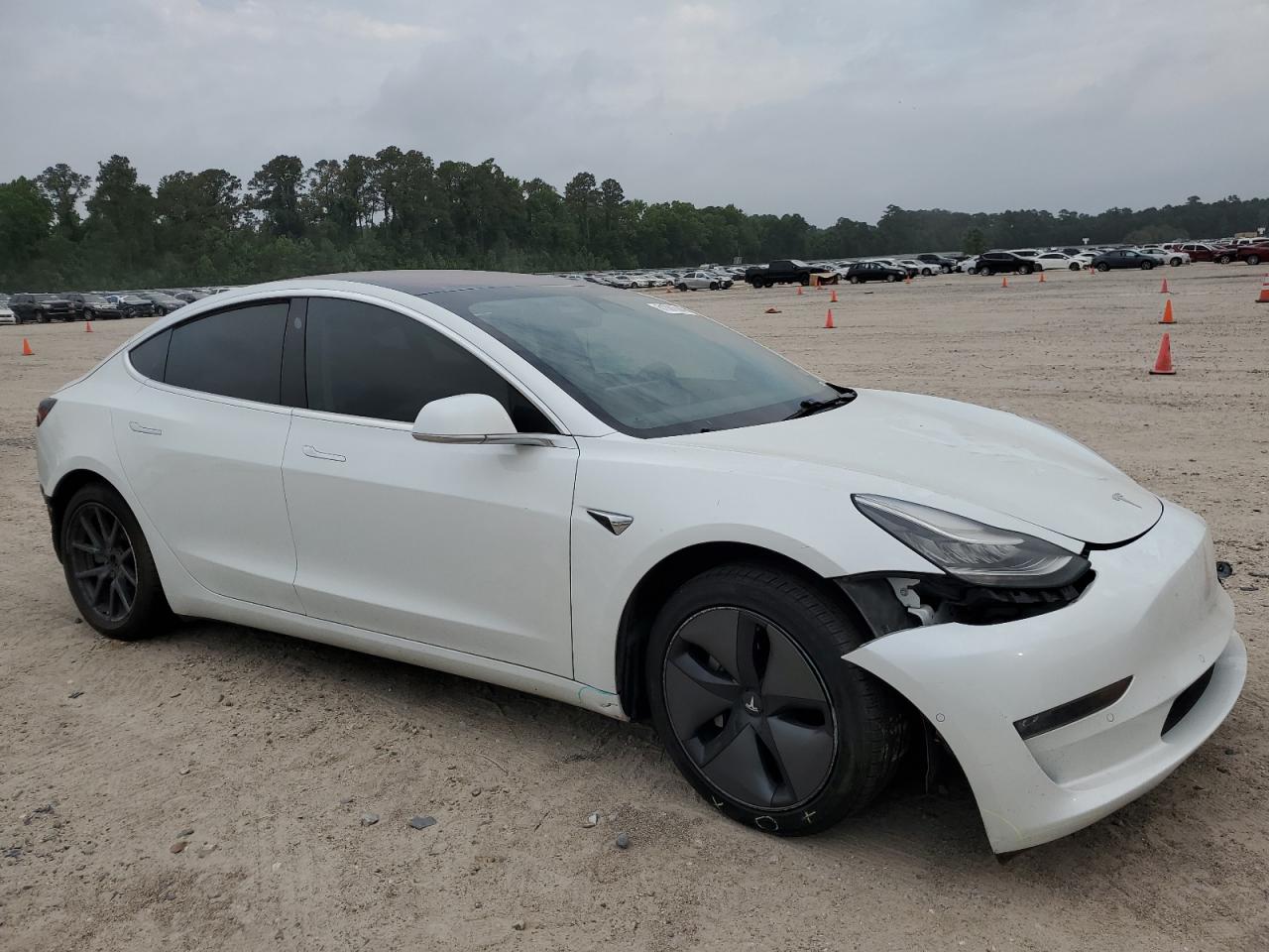 Photo 3 VIN: 5YJ3E1EA4JF162061 - TESLA MODEL 3 