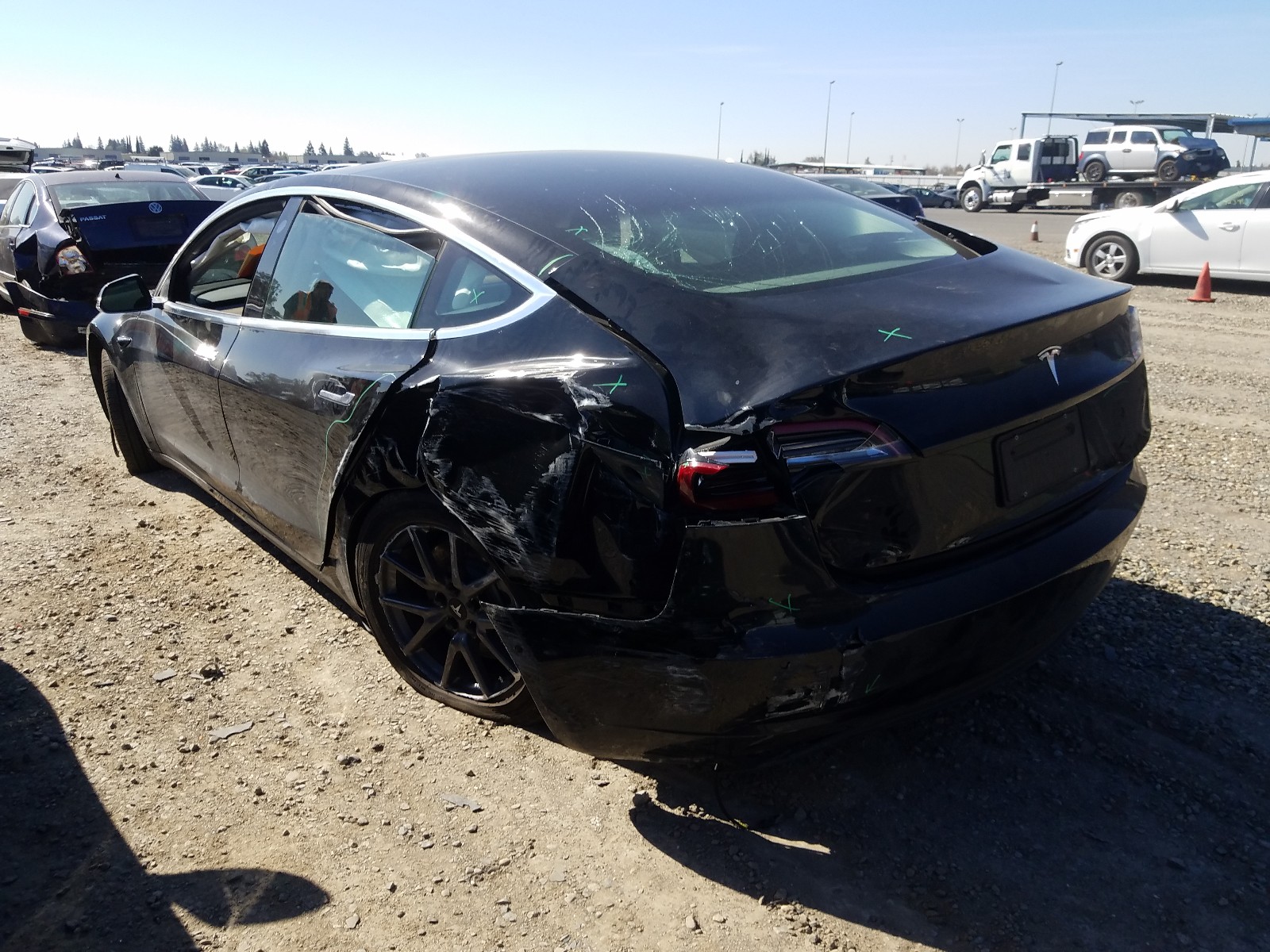 Photo 2 VIN: 5YJ3E1EA4JF172105 - TESLA MODEL 3 