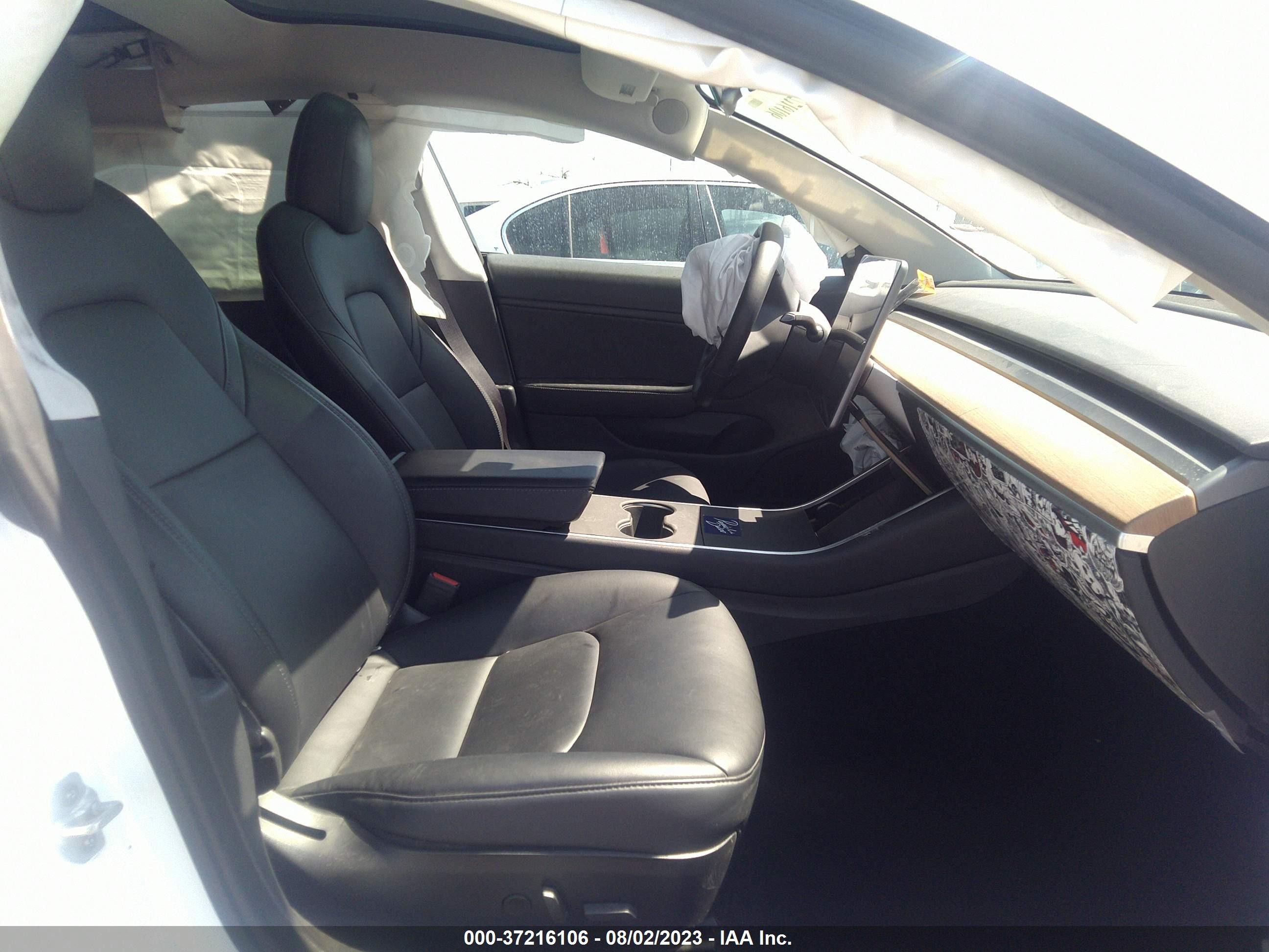 Photo 4 VIN: 5YJ3E1EA4LF614271 - TESLA MODEL 3 