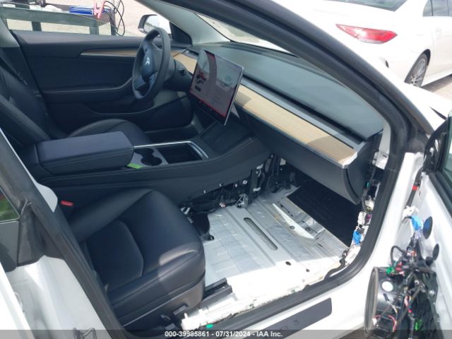 Photo 4 VIN: 5YJ3E1EA4MF046458 - TESLA MODEL 3 