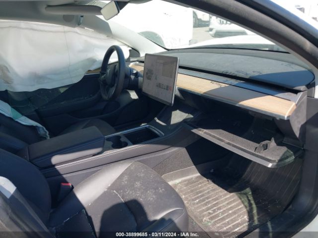 Photo 4 VIN: 5YJ3E1EA4MF961732 - TESLA MODEL 3 