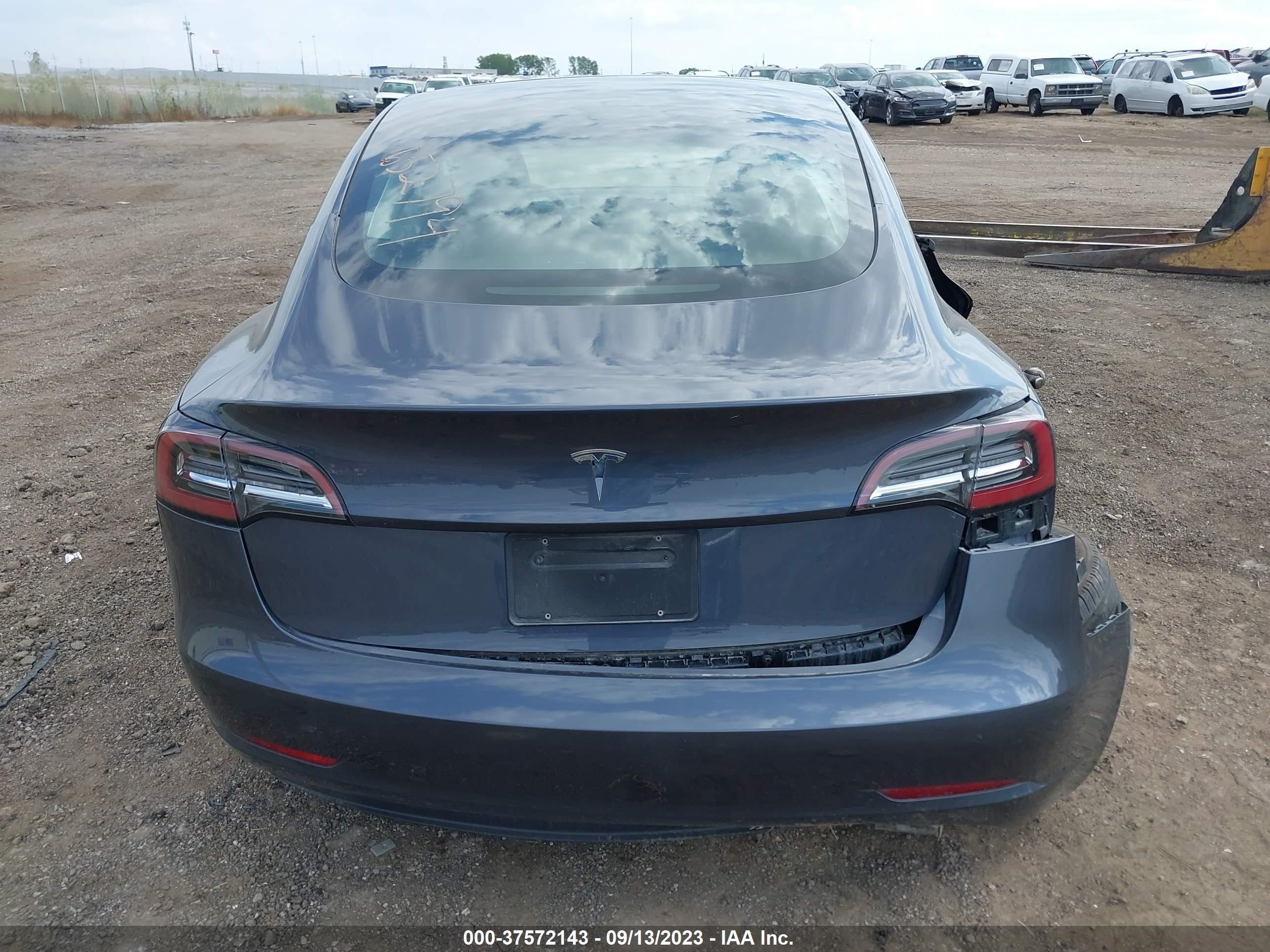 Photo 13 VIN: 5YJ3E1EA4PF403075 - TESLA MODEL 3 