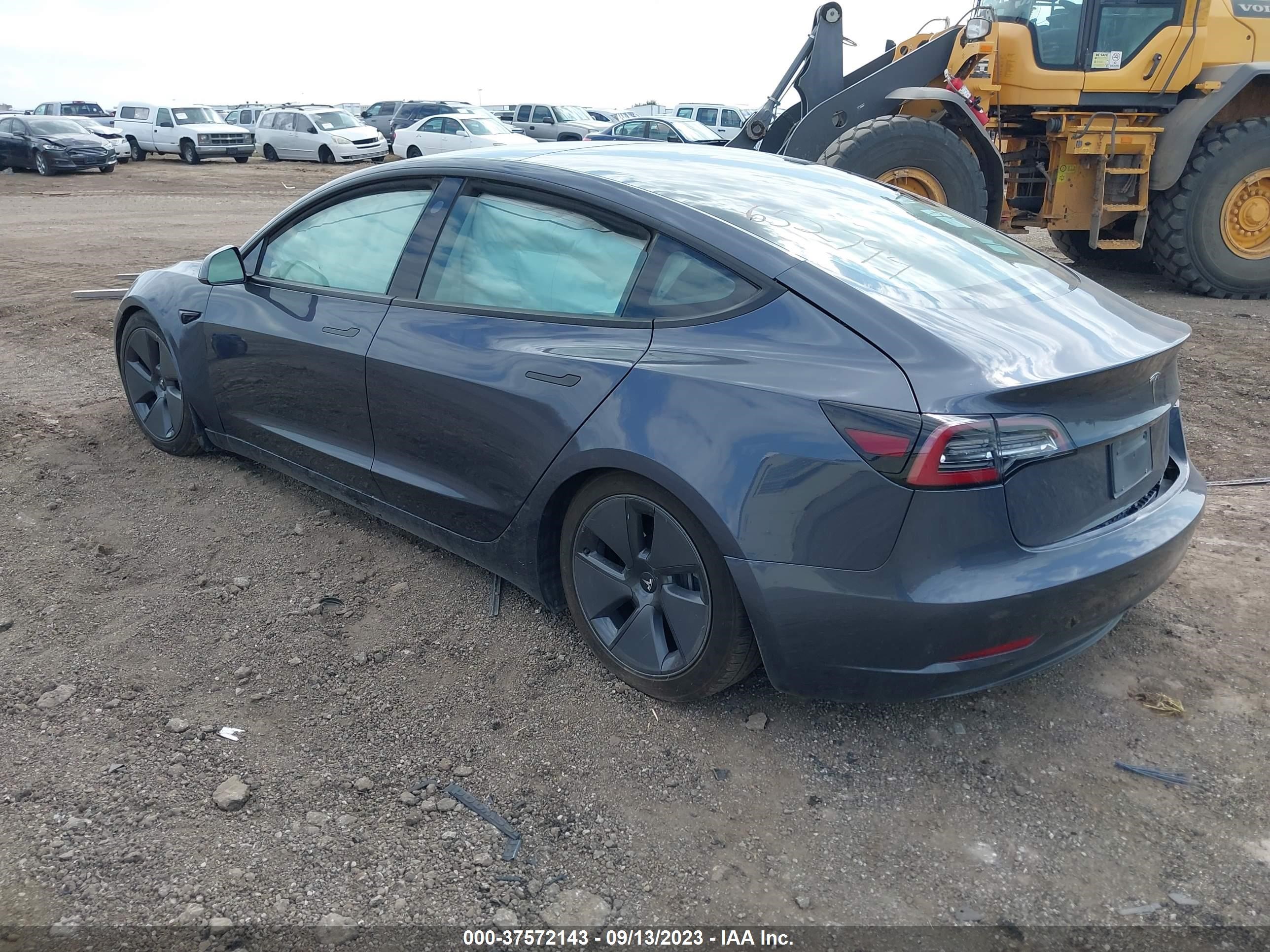 Photo 2 VIN: 5YJ3E1EA4PF403075 - TESLA MODEL 3 