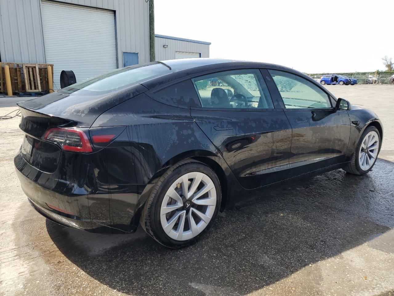 Photo 2 VIN: 5YJ3E1EA4PF430566 - TESLA MODEL 3 