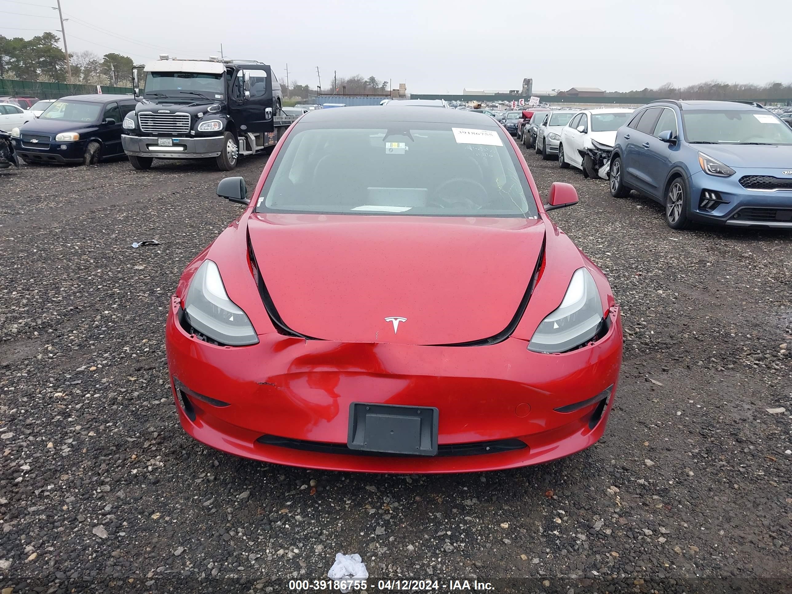 Photo 11 VIN: 5YJ3E1EA4PF438666 - TESLA MODEL 3 