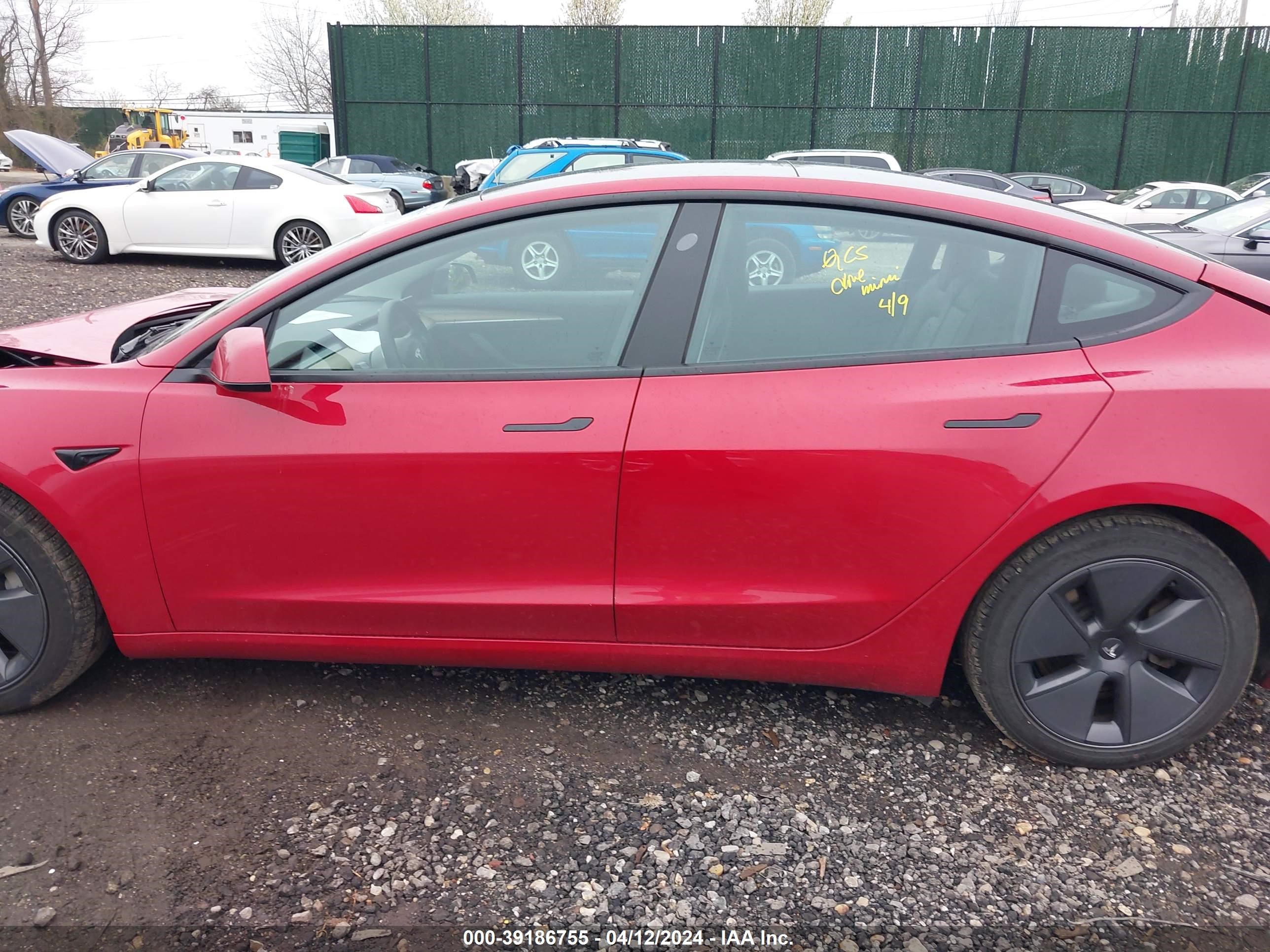 Photo 13 VIN: 5YJ3E1EA4PF438666 - TESLA MODEL 3 