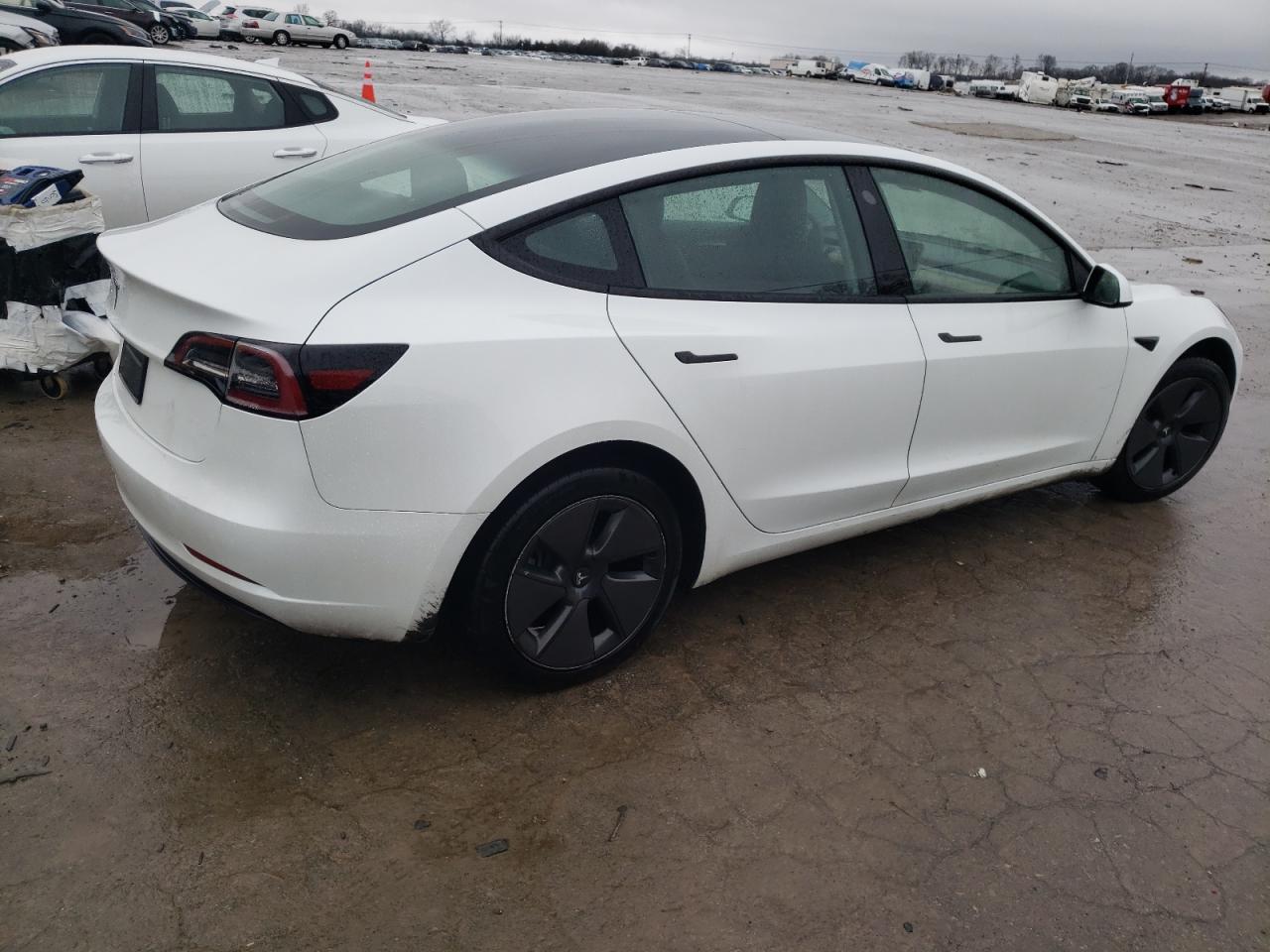 Photo 2 VIN: 5YJ3E1EA4PF448100 - TESLA MODEL 3 