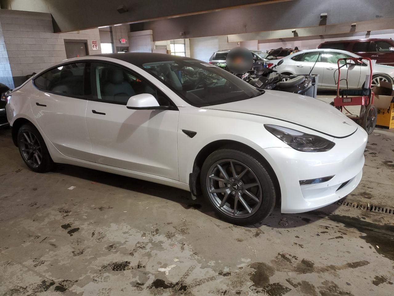 Photo 3 VIN: 5YJ3E1EA4PF479184 - TESLA MODEL 3 