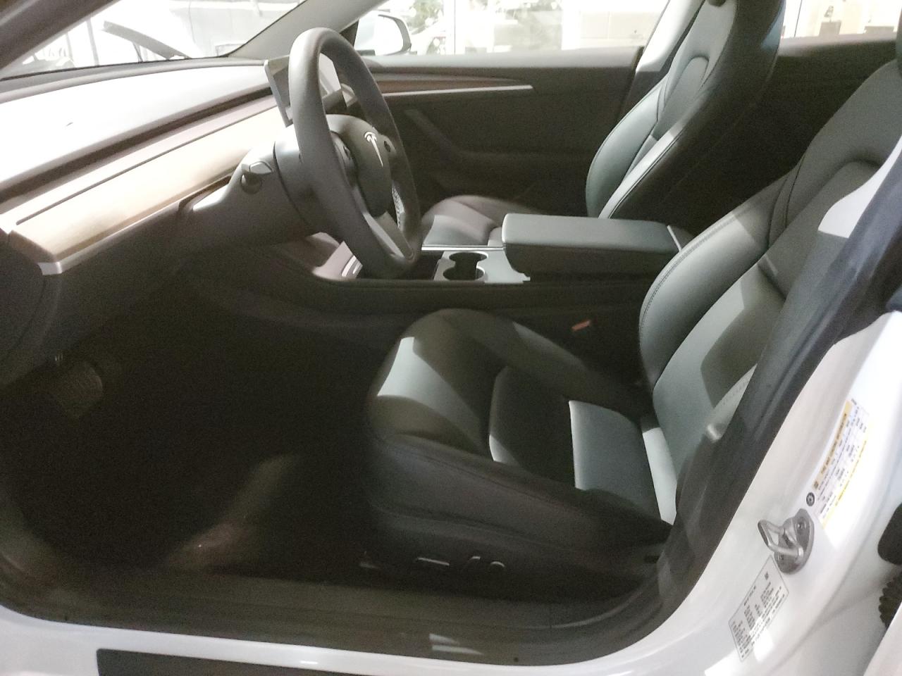 Photo 6 VIN: 5YJ3E1EA4PF479184 - TESLA MODEL 3 