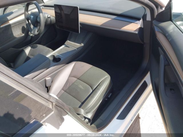 Photo 4 VIN: 5YJ3E1EA4PF503693 - TESLA MODEL 3 