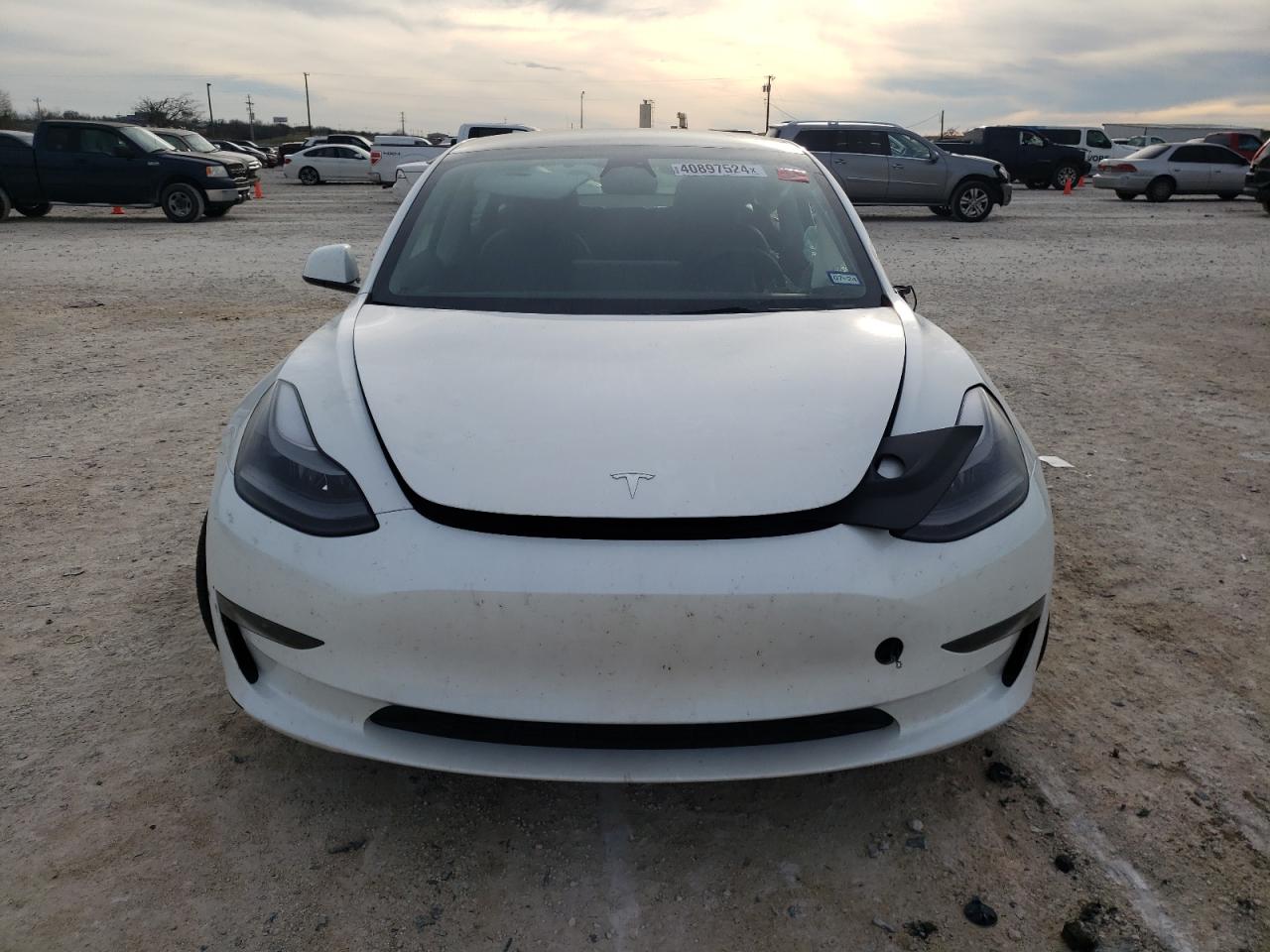 Photo 4 VIN: 5YJ3E1EA4PF541733 - TESLA MODEL 3 